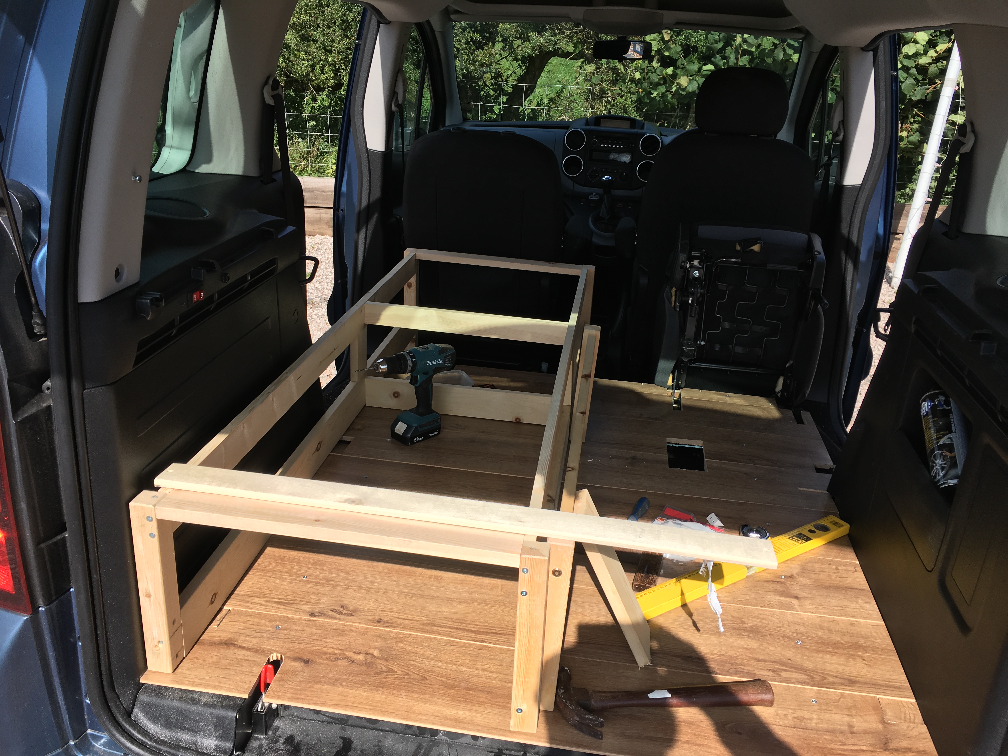 Floor and bench build